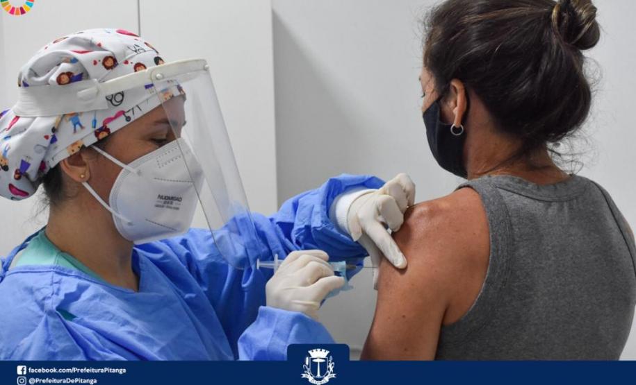 Campanha “De domingo a domingo” registra mais de 952 mil doses aplicadas aos finais de semana no Paraná