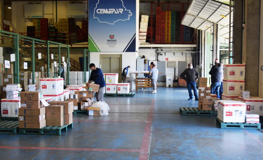Governo completa distribuição das vacinas contra a Covid-19 da semana e envia mais medicamentos