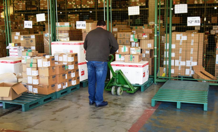 Governo completa distribuição das vacinas contra a Covid-19 da semana e envia mais medicamentos