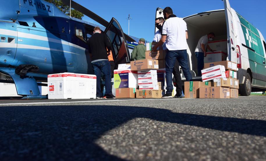 Governo completa distribuição das vacinas contra a Covid-19 da semana e envia mais medicamentos