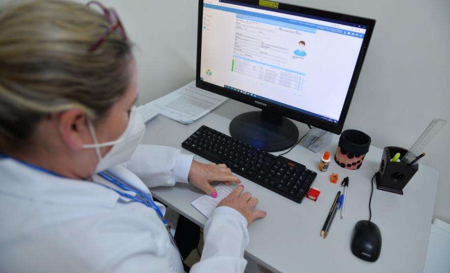 Mais de 1 milhão de pessoas foram vacinadas contra a Covid-19 aos finais de semana no Paraná