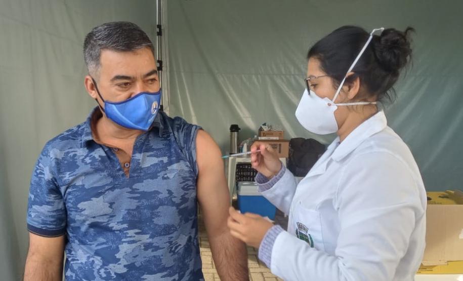 Mais de 1 milhão de pessoas foram vacinadas contra a Covid-19 aos finais de semana no Paraná