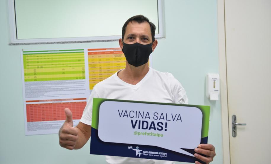 Mais de 1 milhão de pessoas foram vacinadas contra a Covid-19 aos finais de semana no Paraná
