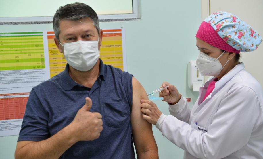 Mais de 1 milhão de pessoas foram vacinadas contra a Covid-19 aos finais de semana no Paraná