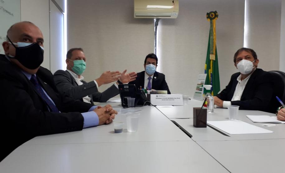 Sesa solicita ao MS doses para ampliar vacinação na região de fronteiras