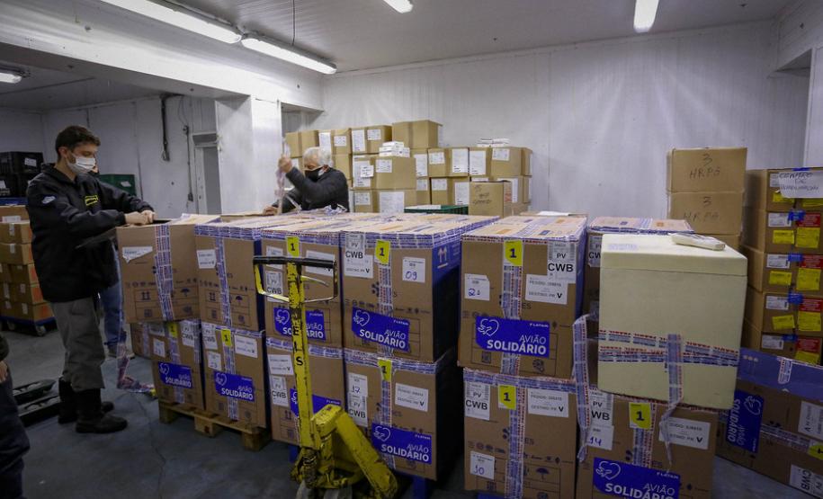 Paraná recebe 173,1 mil doses contra a Covid-19, todas para população em geral