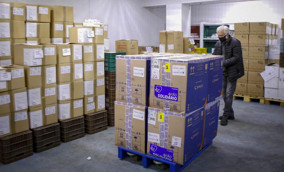 Paraná recebe 173,1 mil doses contra a Covid-19, todas para população em geral
