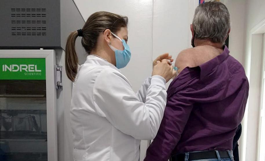 Paraná ultrapassa marca de 1,5 milhão de pessoas completamente imunizadas contra a Covid-19