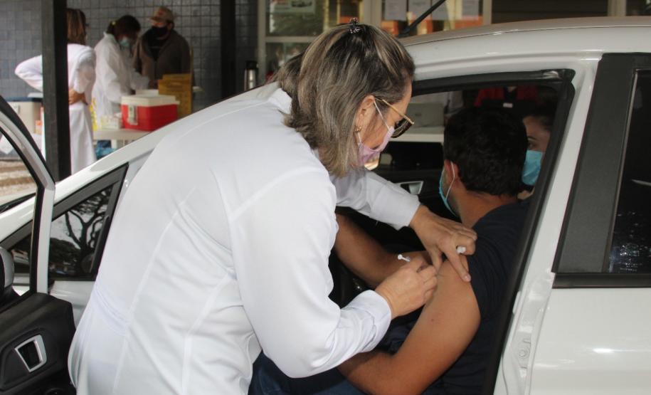 Vacinação contra a Covid-19 bate recorde no final de semana; mais de 122,3 mil doses foram aplicadas