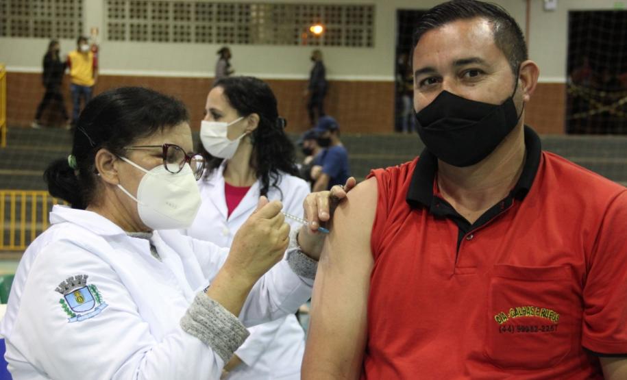 Vacinação contra a Covid-19 bate recorde no final de semana; mais de 122,3 mil doses foram aplicadas