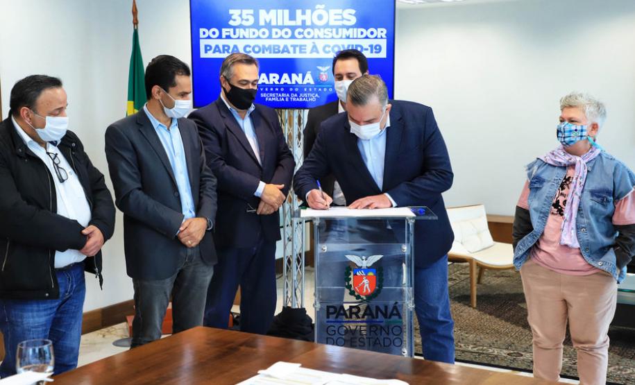 Com R$ 34 milhões de multas do Procon, Paraná reforça ações na saúde e assistência social