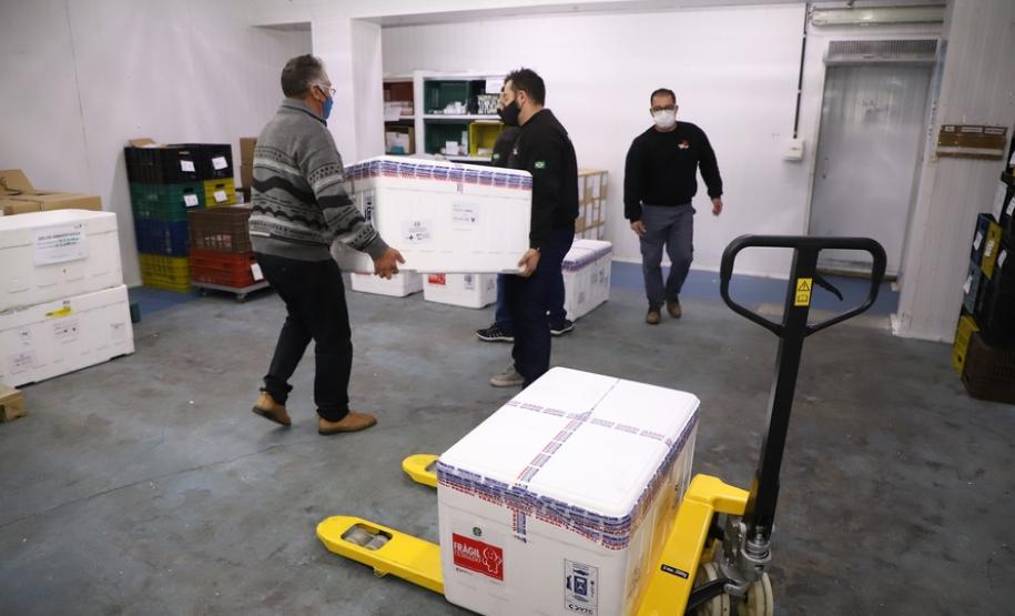 Municípios começam a receber nesta sexta mais vacinas contra a Covid-19