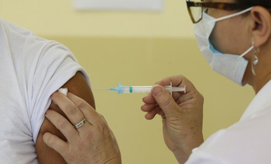 Paraná vai receber vacina contra a dengue para 30 municípios