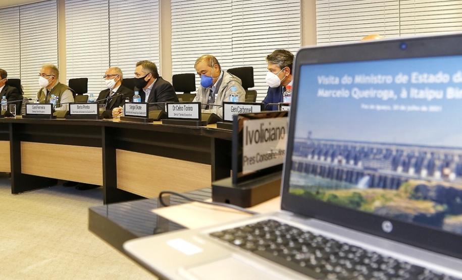 O secretário de Estado da Saúde, Beto Preto acompanha o ministro da Saúde, Marcelo Queiroga, nesta terça-feira (20) na Itaipu Binacional em Foz do Iguaçu.