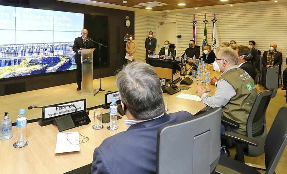 O secretário de Estado da Saúde, Beto Preto acompanha o ministro da Saúde, Marcelo Queiroga, nesta terça-feira (20) na Itaipu Binacional em Foz do Iguaçu.