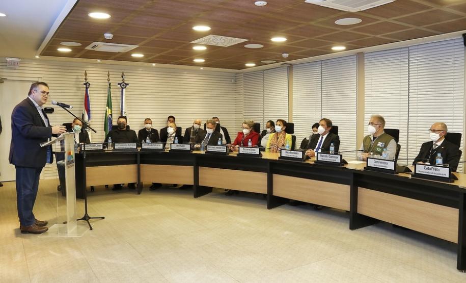 O secretário de Estado da Saúde, Beto Preto acompanha o ministro da Saúde, Marcelo Queiroga, nesta terça-feira (20) na Itaipu Binacional em Foz do Iguaçu.