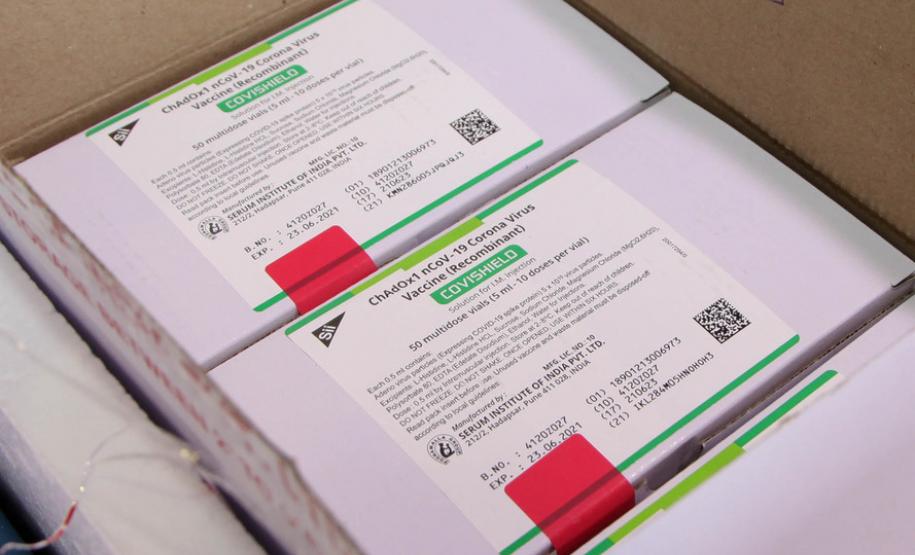 Nova remessa de 649 mil vacinas contra a Covid-19 chega a partir desta terça ao Paraná