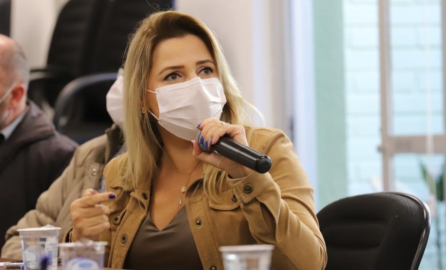 Paraná confirma transmissão comunitária da variante delta e mais 16 casos