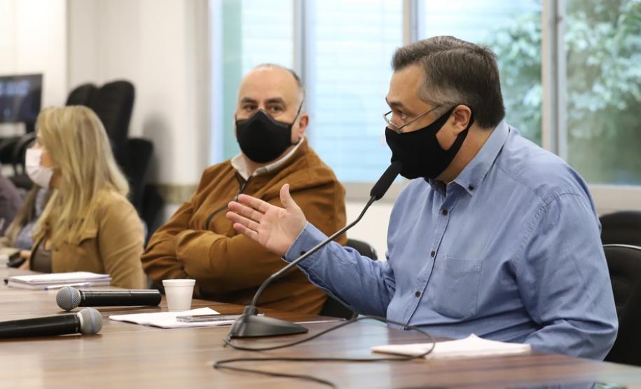 Paraná confirma transmissão comunitária da variante delta e mais 16 casos