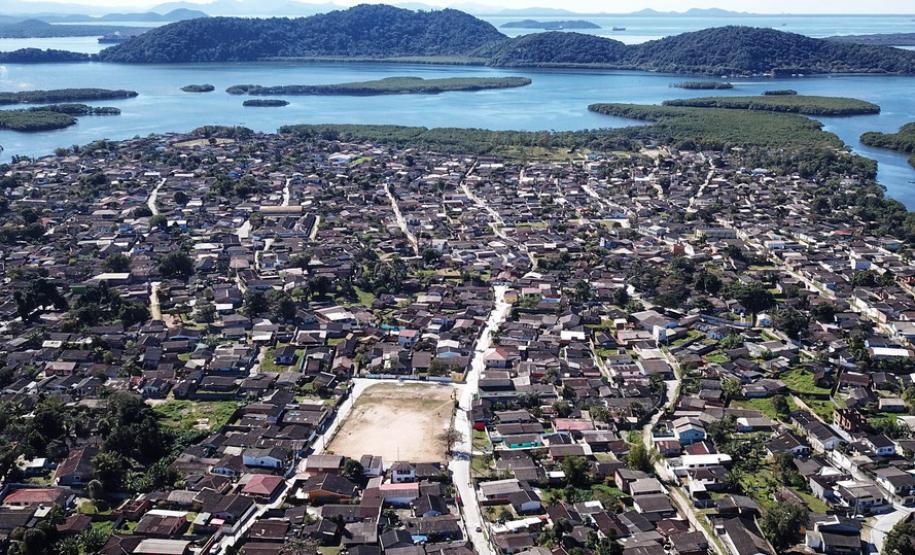 No aniversário de 373 anos de Paranaguá, Governo entrega veículos para atender a saúde