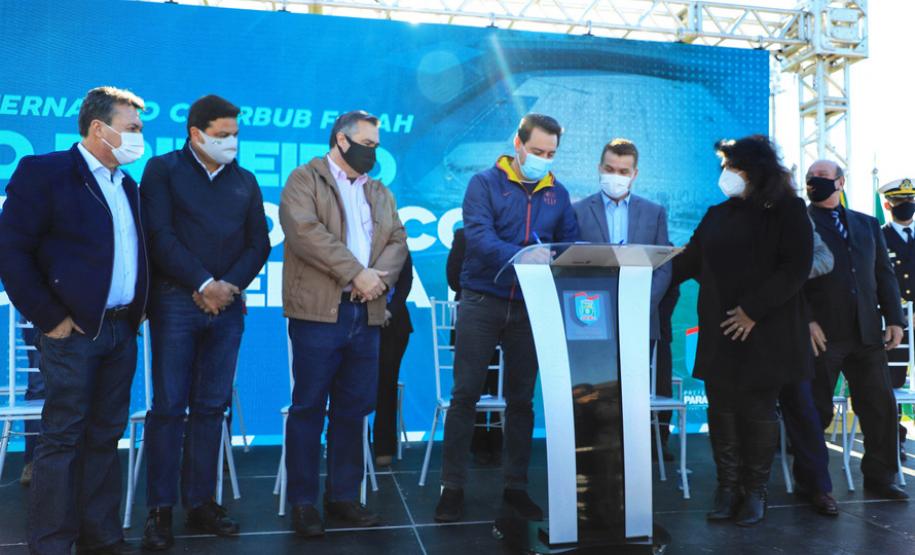 No aniversário de 373 anos de Paranaguá, Governo entrega veículos para atender a saúde