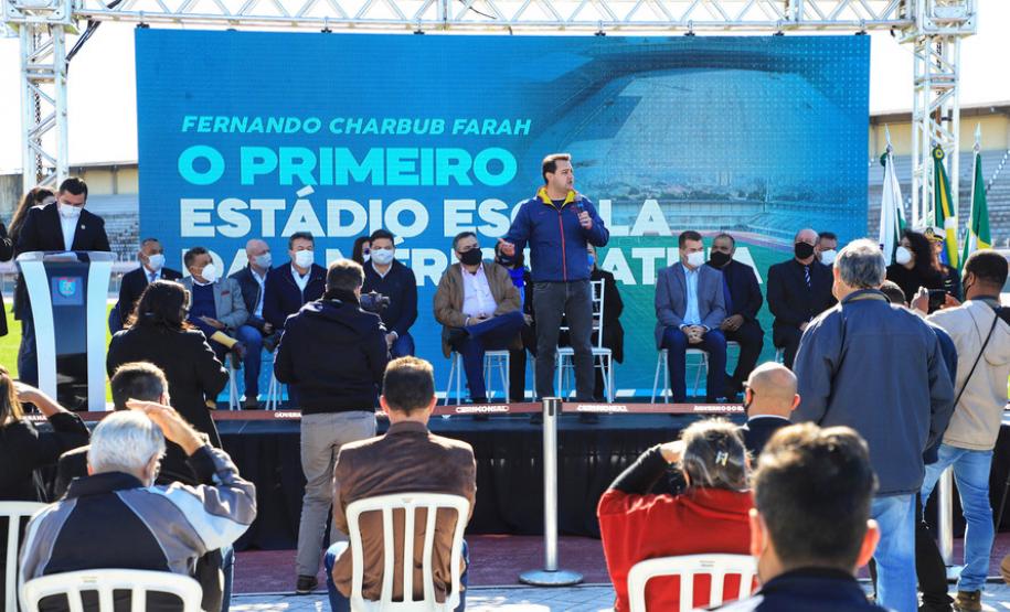 No aniversário de 373 anos de Paranaguá, Governo entrega veículos para atender a saúde