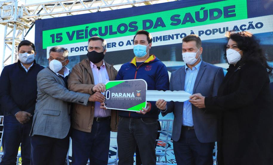 No aniversário de 373 anos de Paranaguá, Governo entrega veículos para atender a saúde
