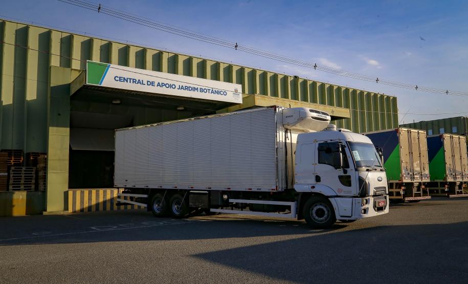 Mais 329.380 doses de vacinas contra a Covid-19 já estão no Paraná