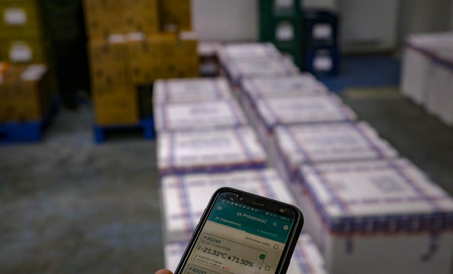 Mais 329.380 doses de vacinas contra a Covid-19 já estão no Paraná