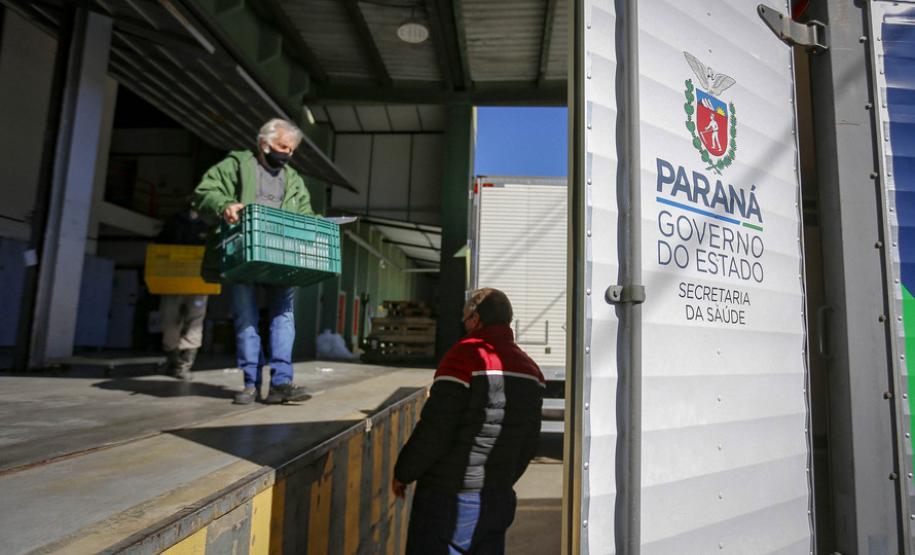 Saúde inicia distribuição de doses para aplicação no público geral; veja a distribuição por Regional