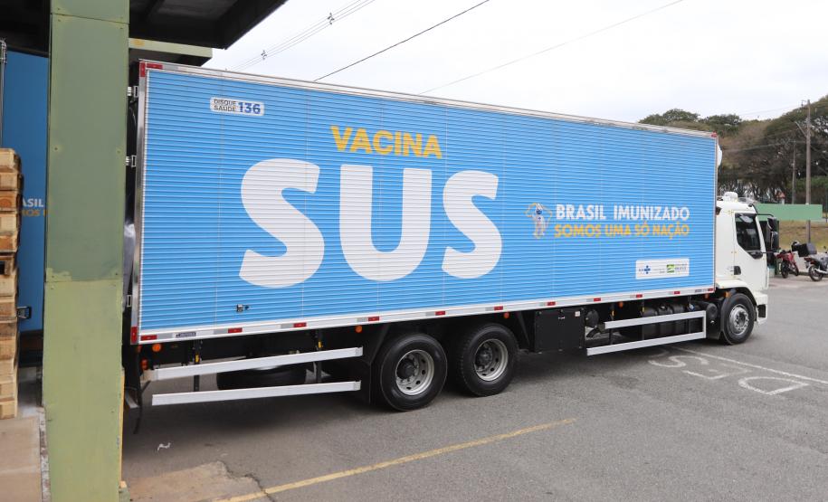 Paraná recebe 57,6 mil doses de CoronaVac