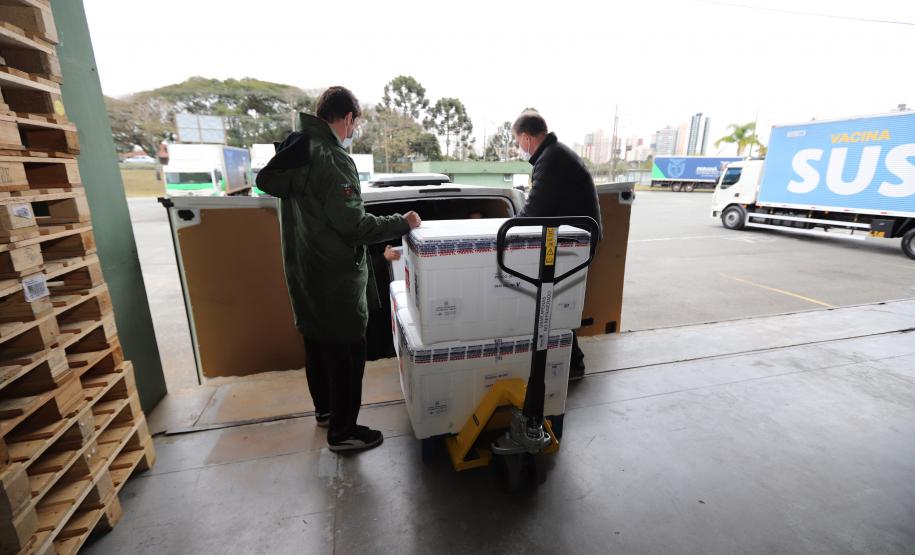 Paraná recebe 57,6 mil doses de CoronaVac