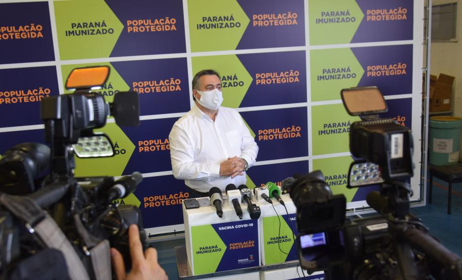 Paraná recebe novas doses e distribui mais 158,6 mil vacinas contra a Covid-19; confira o quantitativo por regional
