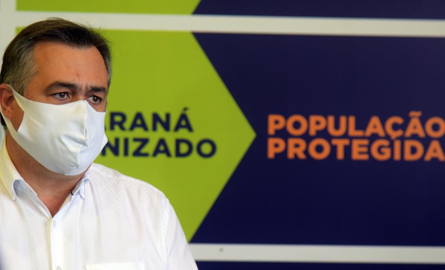 Paraná recebe novas doses e distribui mais 158,6 mil vacinas contra a Covid-19; confira o quantitativo por regional