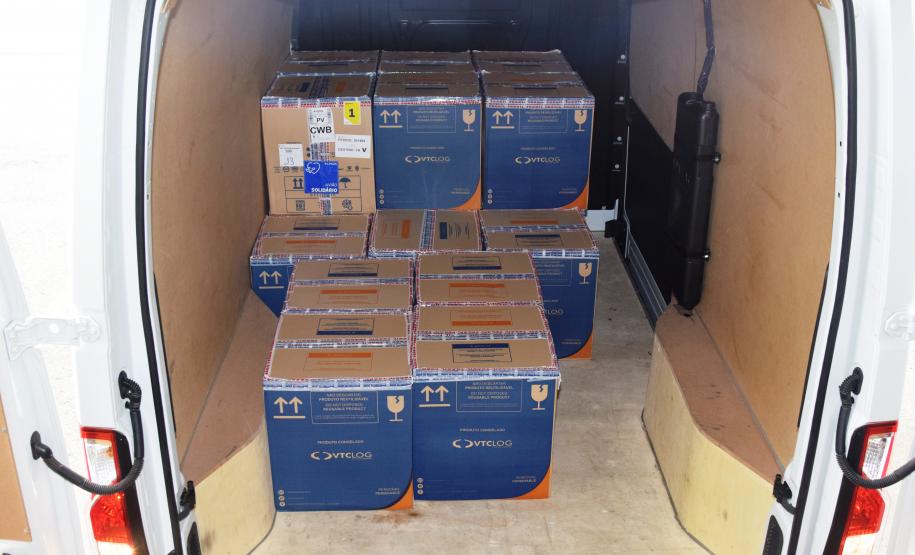 Paraná recebe novas doses e distribui mais 158,6 mil vacinas contra a Covid-19; confira o quantitativo por regional