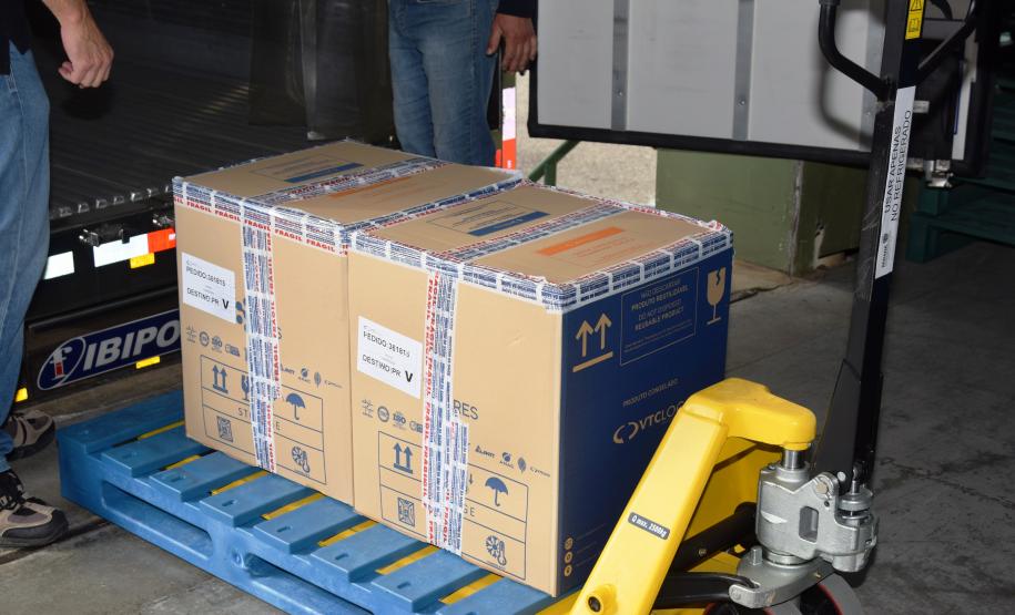Mais 279,2 mil vacinas contra a Covid-19 chegam ao Paraná