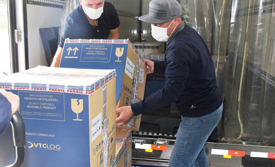 Mais 279,2 mil vacinas contra a Covid-19 chegam ao Paraná