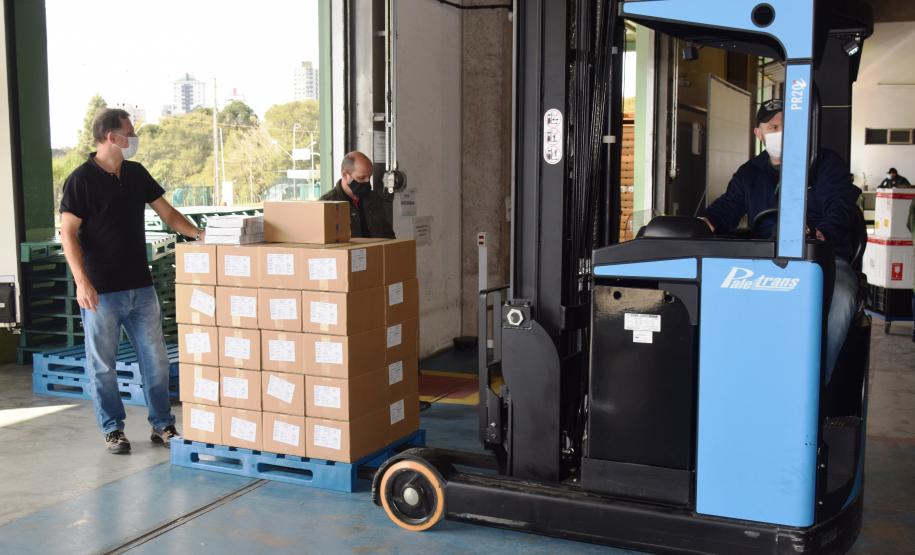 Mais 279,2 mil vacinas contra a Covid-19 chegam ao Paraná