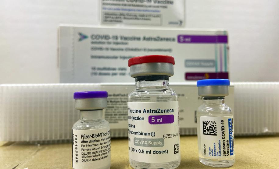 Mais 279,2 mil vacinas contra a Covid-19 chegam ao Paraná