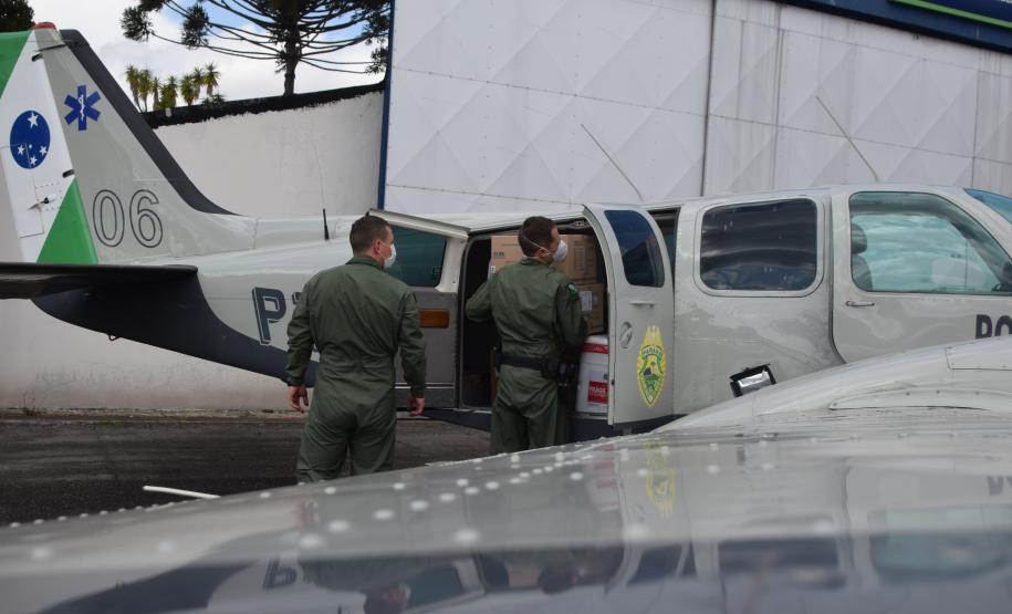 Saúde inicia distribuição de mais de 400 mil vacinas contra a Covid-19