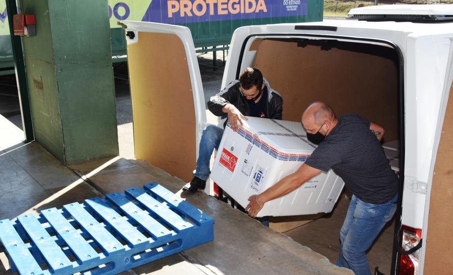 Mais 67,6 mil vacinas contra a Covid-19 chegam ao Paraná
