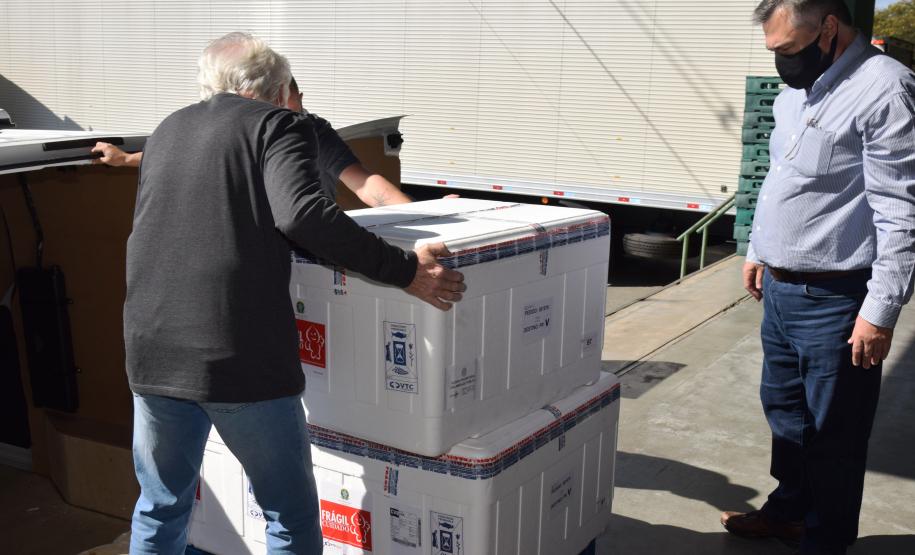 Mais 67,6 mil vacinas contra a Covid-19 chegam ao Paraná