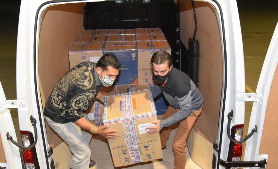 Paraná recebe novas doses e soma 209,1 mil vacinas contra a Covid-19 entregues nesta segunda