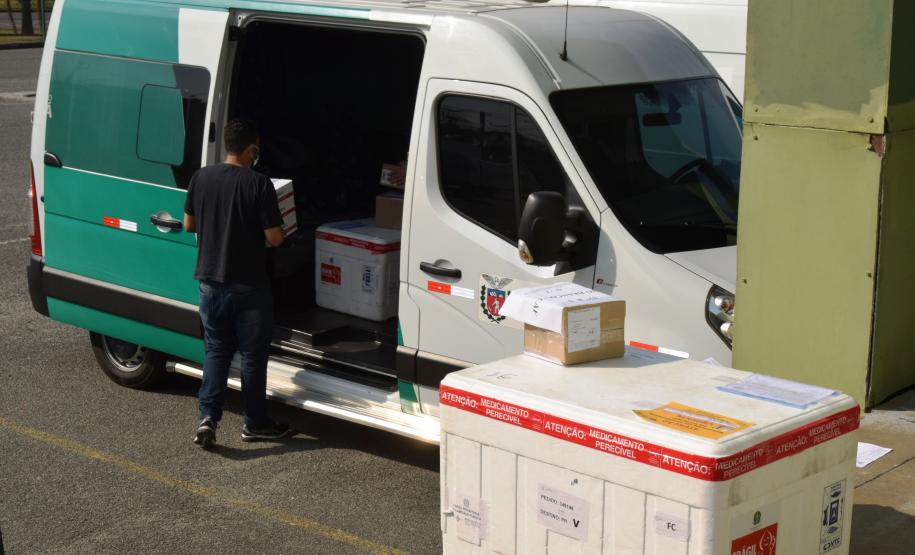 Governo inicia distribuição de mais 212 mil vacinas contra a Covid-19; veja a divisão