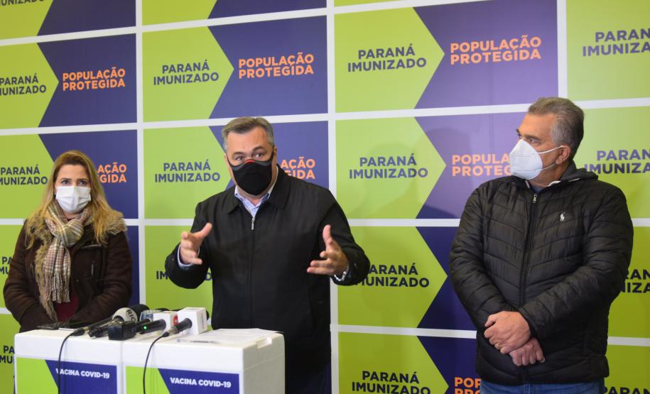 Paraná recebe mais 191,4 mil vacinas contra a Covid-19; distribuição começa no sábado