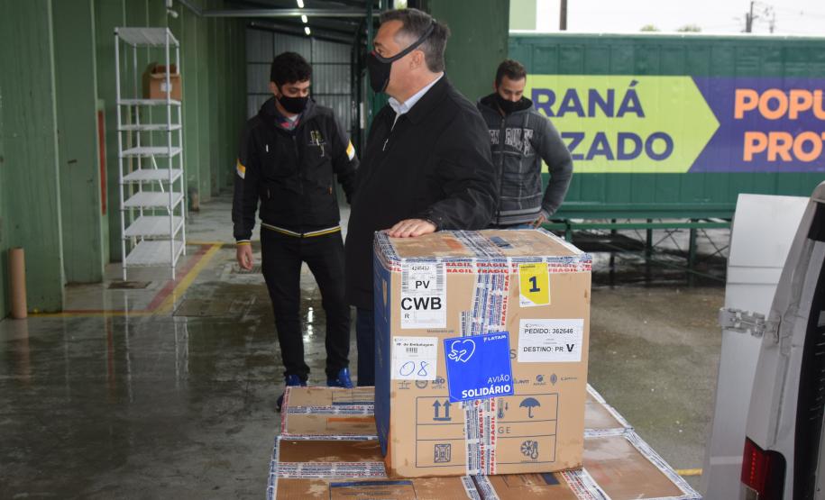 Paraná recebe mais 191,4 mil vacinas contra a Covid-19; distribuição começa no sábado