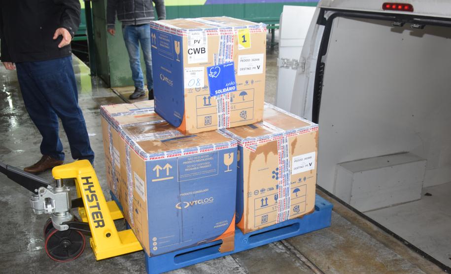 Paraná recebe mais 191,4 mil vacinas contra a Covid-19; distribuição começa no sábado
