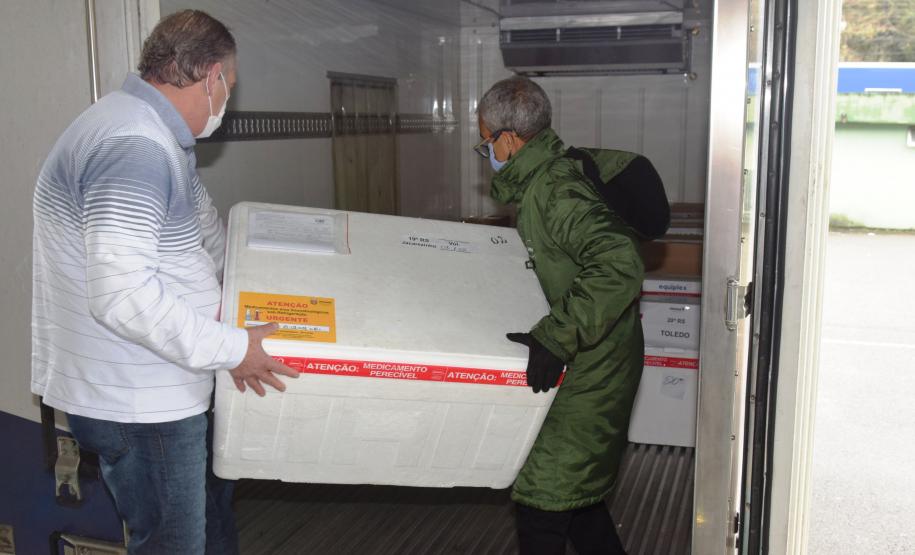 Estado inicia distribuição de 131,9 mil vacinas contra a Covid-19