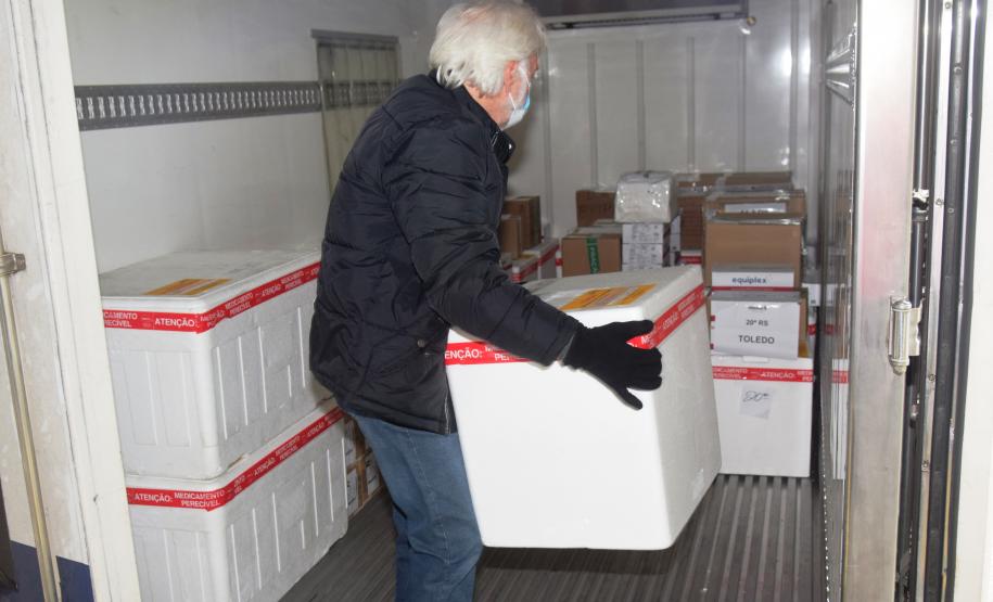 Estado inicia distribuição de 131,9 mil vacinas contra a Covid-19