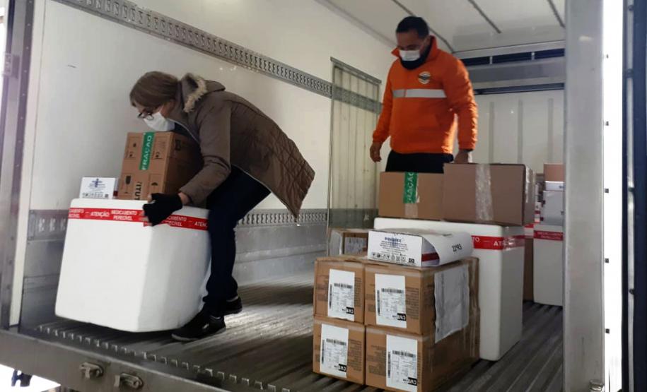 Estado inicia distribuição de 131,9 mil vacinas contra a Covid-19